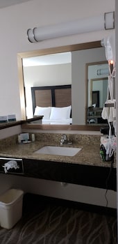 Standard Room, 2 Queen Beds, Non Smoking