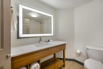 Room, 2 Double Beds, Accessible, Non Smoking (Mobility/Hearing Impaired Accessible)