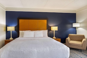 Deluxe Room, 1 King Bed, Non Smoking