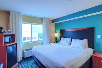 Suite, 1 King Bed, Non Smoking