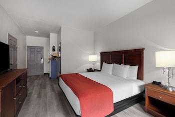 Suite, 1 King Bed, Hearing Accessible, Non Smoking (Mobility, bathtub W/grab Bars)