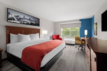 Suite, 1 King Bed, Hearing Accessible, Non Smoking (Mobility, bathtub W/grab Bars)