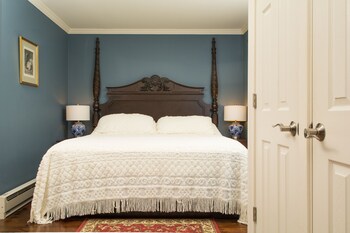 Room, Private Bathroom (Room 14)