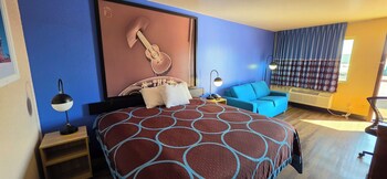 Room, 1 King Bed, Smoking