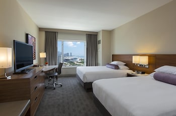 Room, Lake View (1 Queen Bed and 1 Double Bed)
