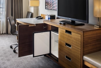 Room, 1 King Bed, City View