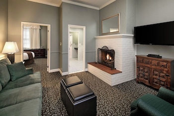 Standard Suite, Mobility Accessible