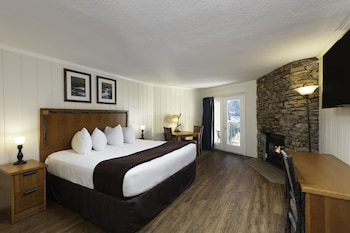 Signature Room, 1 King Bed, River View