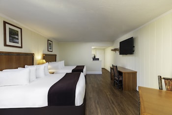 Signature Room - 2 Queen Beds River View