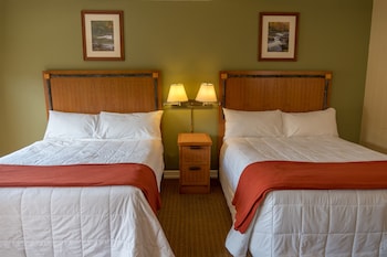 Room, 2 Queen Beds, River View