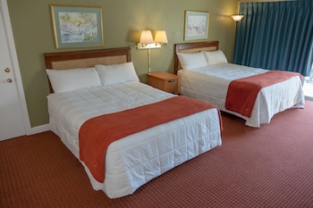 Room, 2 Queen Beds, River View