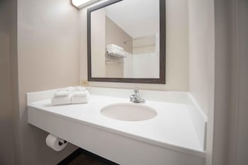 Studio, 1 King Bed, Non Smoking