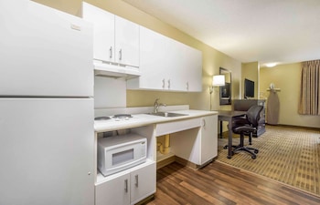 Studio, 1 Queen Bed, Accessible, Non Smoking