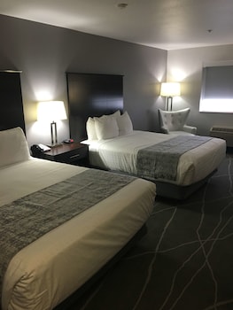 Standard Room, 2 Queen Beds, Pets Allowed