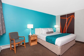 Deluxe Room, 1 King Bed, Smoking