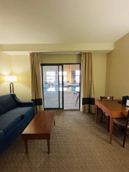 Suite, Multiple Beds, Non Smoking (Upgrade)