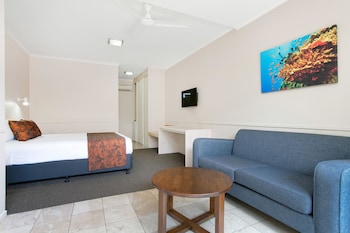 Superior Room, Pool View