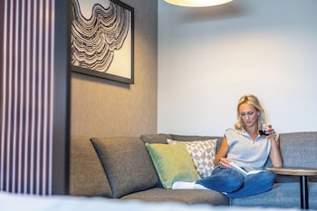 Room, 1 King Bed with Sofa bed, Accessible, Bathtub