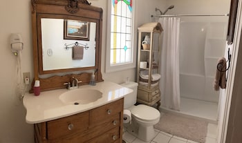 Single Room, 1 Double Bed