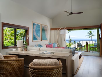 Suite, 1 King Bed, Ocean View (Celebration)