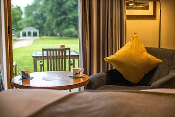 Premium Room, 1 King Bed, River View