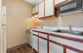 Studio, 1 Queen Bed, Non Smoking