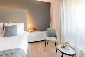 Standard Room, 1 Queen Bed
