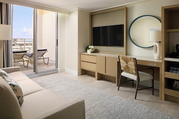 Suite, 1 Bedroom, Balcony, Partial Ocean View