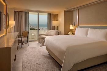 Room, 1 King Bed with Sofa bed, Balcony, Ocean View