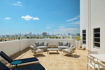 Vice Presidential City Skyline View Balcony Suite