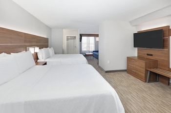 Suite, 2 Double Beds (Extra Floor Space)