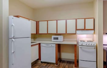 Deluxe Studio, 1 Queen Bed with Sofa bed, Accessible, Non Smoking