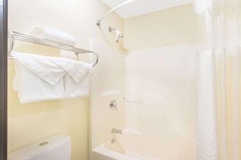 Deluxe Studio Suite, 1 King Bed, Non Smoking