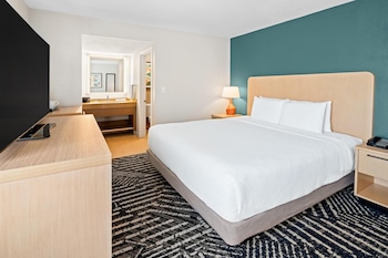 Room, 1 King Bed (Den)