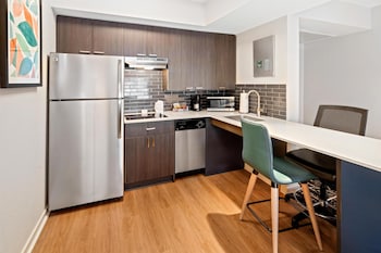 Suite, 1 Bedroom, Accessible, Bathtub