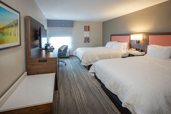 Two Queen Beds Nonsmoking