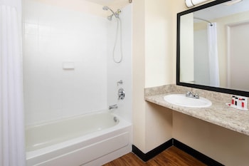 Room, 2 Double Beds, Mobility Accessible, Non Smoking (Bathtub W/grab Bars)