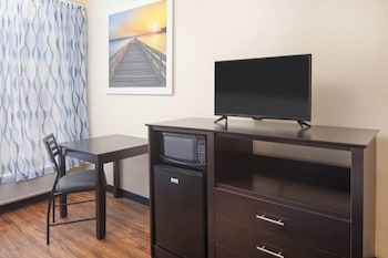 Room, 2 Double Beds, Accessible, Non Smoking (Roll-In Shower)