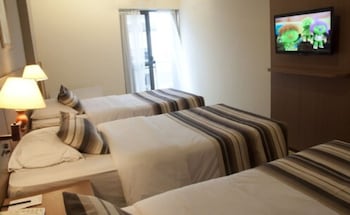 Suite, 3 Twin Beds
