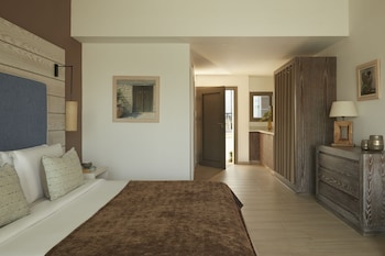 Double Room Swim up Pool view (Bungalow Area)