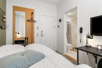 Small (1 semidouble bed 140x200cm)