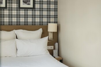 Standard Room, 1 Double Bed, Non Smoking (Small Room)