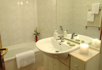 Standard Double or Twin Room, Canal View